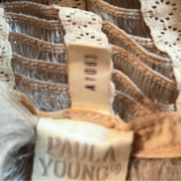 Paula Young Morning Glory Size A 1063 Curly Short Wig Golden Wheat Ash Blonde - Picture 5 of 10